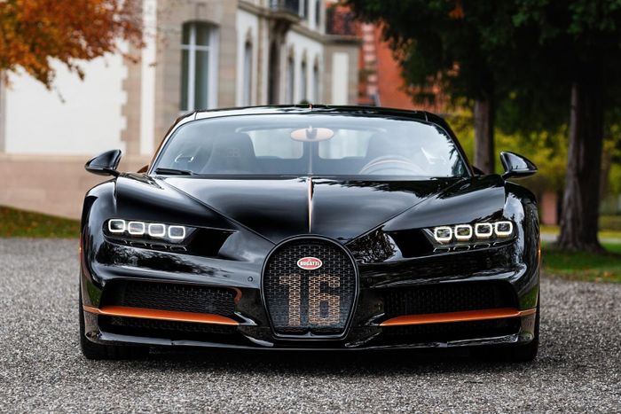  Là tác phẩm của bộ phận đặc biệt Sur Mesure, dự án này mang tên "The Final 1500hp Chiron". Chiếc xe mang màu sắc chủ đạo đen Nocturne và các chi tiết tương phản màu nâu Copper. Lưới tản nhiệt mang số đeo 16, gợi nhớ đến khối động cơ W16 đặc trưng. 