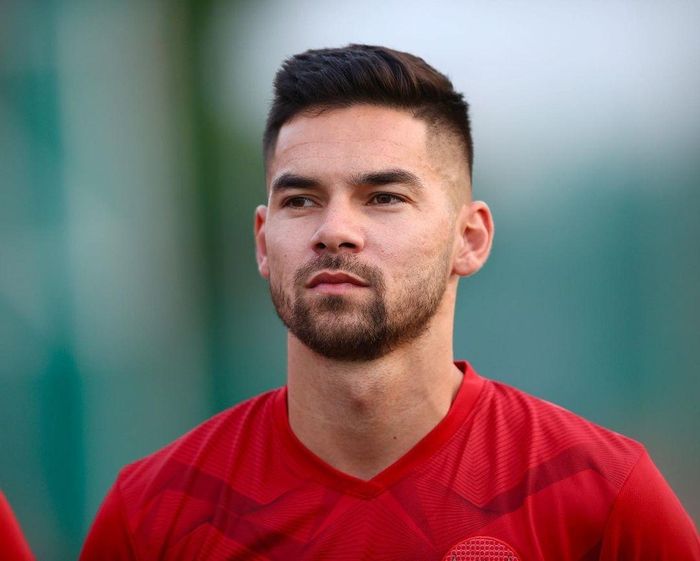 Sandy Walsh (sinh năm 1995) là cầu thủ chơi ở vị trí hậu vệ phải cho CLB Mechelen tại Bỉ. Sinh ra ở Bỉ và từng là tuyển thủ trẻ Hà Lan, anh hiện chơi cho đội tuyển quốc gia Indonesia ở Asian Cup 2023. Ảnh: sandywalsh.