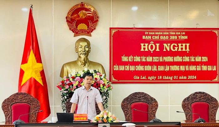 Phó Chủ tịch UBND tỉnh Nguyễn Hữu Quế-Trưởng Ban Chỉ đạo 389 tỉnh phát biểu tại hội nghị. Ảnh: V.T