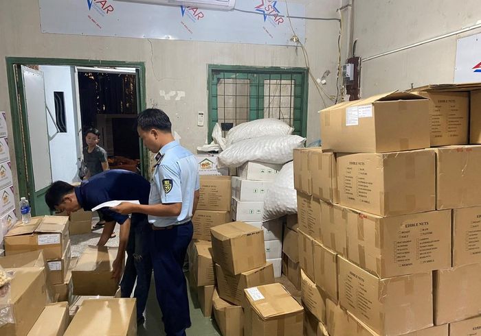 Năm 2023, Cục QLTT TP. Hồ Chí Minh đã kiểm tra trên 5.000 vụ, thu nộp ngân sách đạt trên 96 tỷ đồng, chuyển cơ quan điều tra xem xét khởi tố 21 vụ án hình sự.