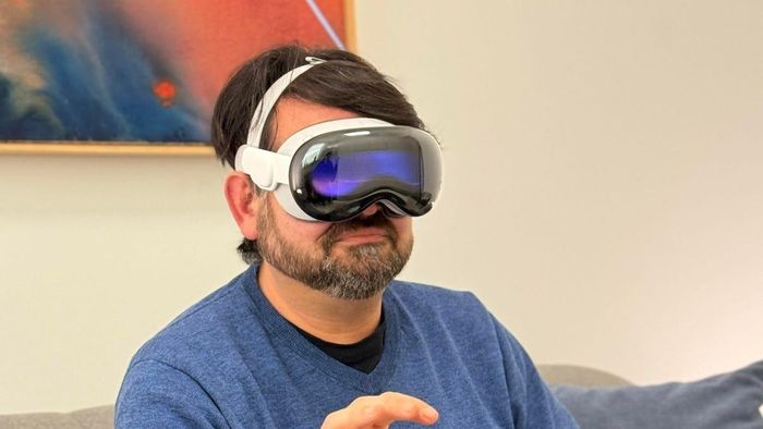  Bảo hiểm cho Apple Vision Pro không hề rẻ. Ảnh: Cnet. 
