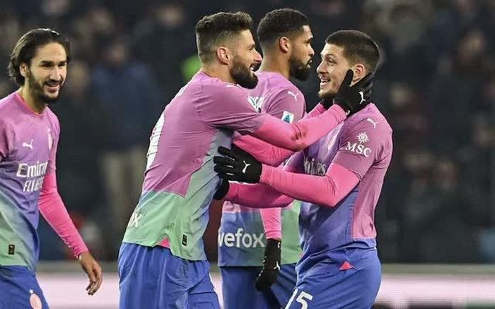 Milan ngược dòng đầy cảm xúc trên sân Udinese