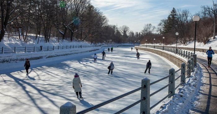 Sân băng Rideau Canal Skateway.