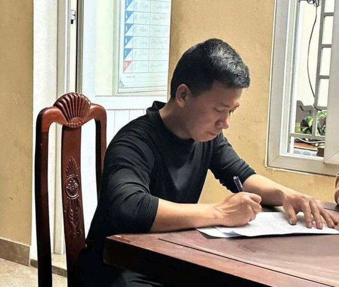 Đối tượng Phan Công Đoàn tại cơ quan Công an.
