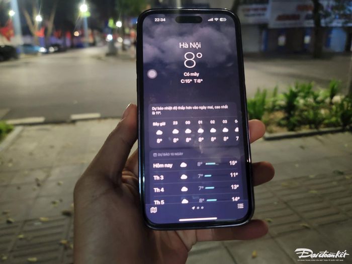 Đêm 22/1 rạng sáng 23/1, tại Hà Nội nhiệt độ ngoài trời là 8 độ C.