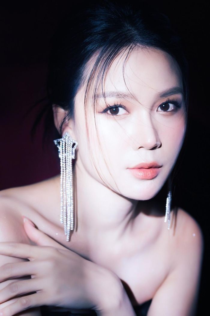 Vào ngày sinh nhật tuổi 33, Sam xác nhận mang thai con đầu lòng sau 5 tháng đăng ký kết hôn. Nhiều khán giả và đồng nghiệp đã gửi lời chúc phúc đến cô.