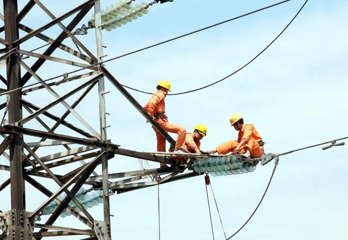 Tập đoàn EVN đề xuất áp dụng giá bán điện 2 thành phần. Ảnh: EVN.