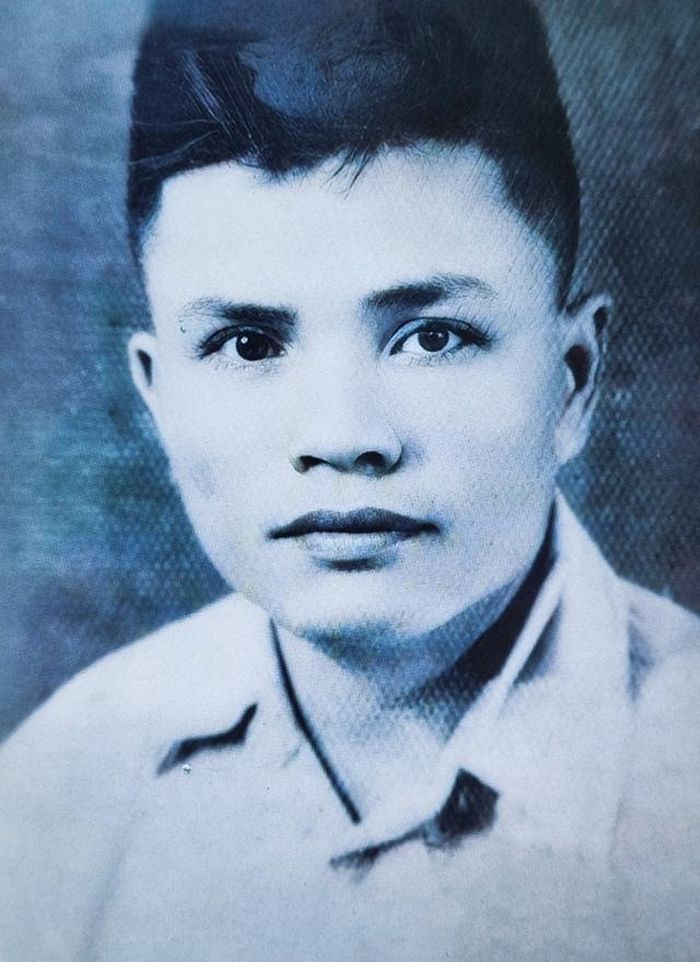 Nhà thơ Trần Hữu Thung thời trẻ