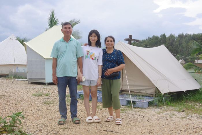 Em gái tôi và cha mẹ