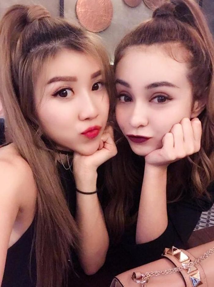 Trang Pháp và Mlee có mặt trong các sự kiện quan trọng của nhau.
