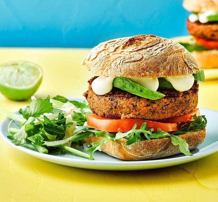 Thị phần hamburger có tính cạnh tranh lớn. Ảnh: BBC