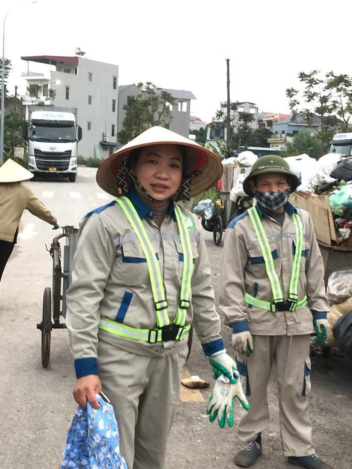 Công việc vất vả, nhưng chị và đồng nghiệp luôn tận tụy và tìm thấy niềm vui trong nghề của mình