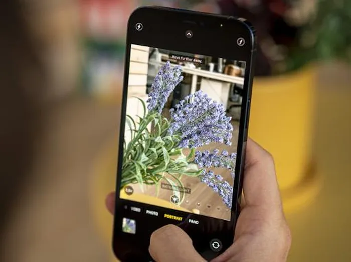 Có nên mua iPhone 12 Pro Max vào thời điểm này