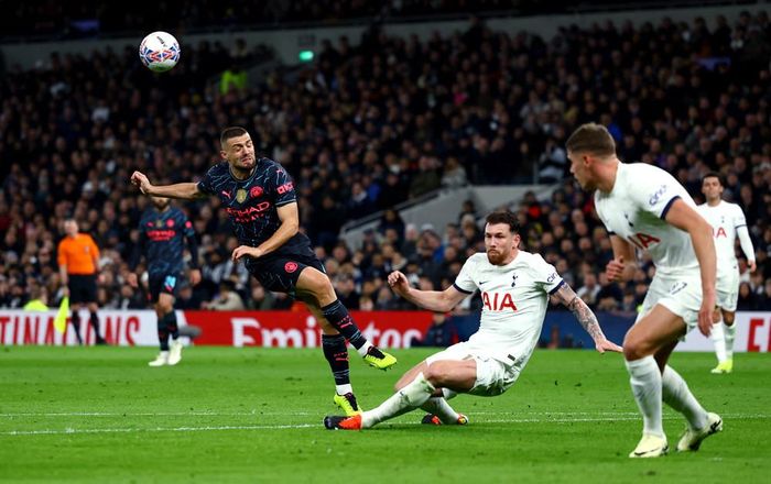 Man City cho thấy sự áp đảo ở khả năng chơi bóng