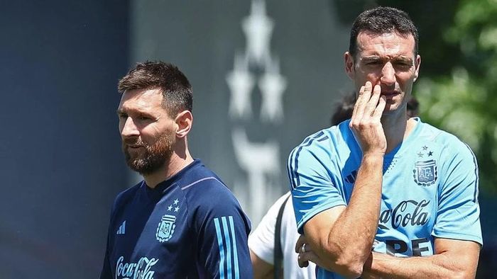 HLV Scaloni lo ngại sức sáng tạo cá nhân bị thui chột và khi bóng đá không còn cầu thủ giỏi như Messi sẽ mất đi sự hấp dẫn. Ảnh: GETTY.