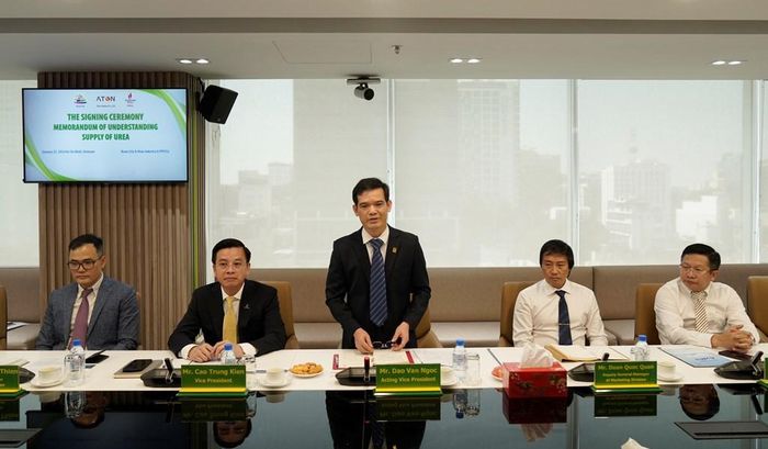 Ông Đào Văn Ngọc phát biểu tại lễ ký MoU. Ảnh: PVFCCo