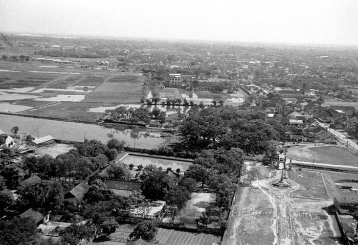 Những năm 1950, chiến tranh khiến Ấp Thái Hà trở nên hoang tàn