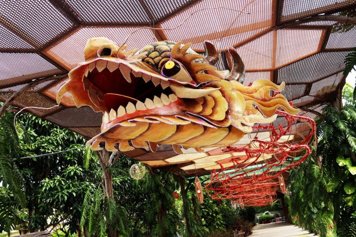 Rồng 63 mét tượng trưng cho 63 tỉnh thành, 54 đốt tượng trưng cho 54 dân tộc anh em.