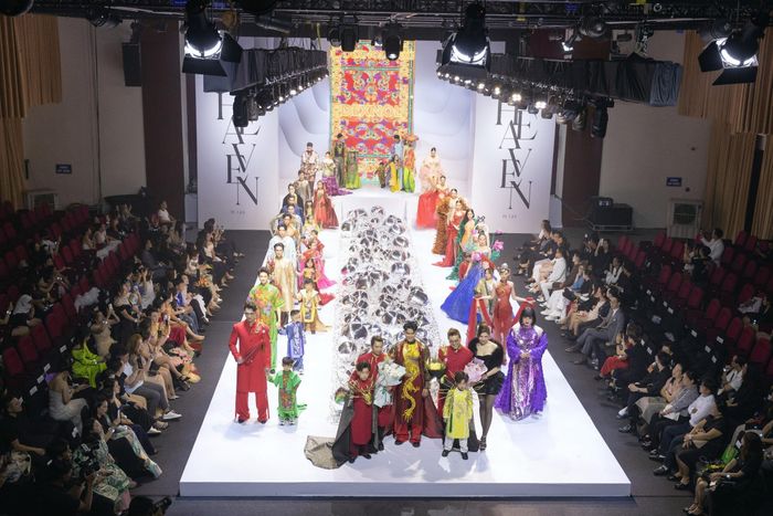 Bộ sưu tập "Ấn tượng Châu Á" của NTK Dexnol và NTK Tuấn Huỳnh tại HEAVEN FASHION SHOW