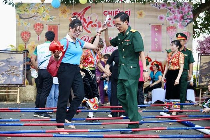 Chương trình diễn ra với nhiều hoạt động sôi nổi