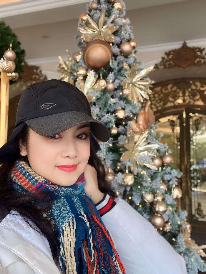 Hiện tại, NSND Thu Hà có cuộc sống thảnh thơi, an yên bên gia đình. Mới đây, cô gửi lời chúc mong mọi người đón năm 2024 thật vui vẻ, mạnh khỏe, thuận lợi và thành công.