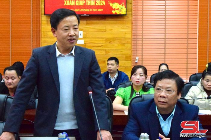 Lãnh đạo Đài PT- TH tỉnh phát biểu tại cuộc gặp mặt.