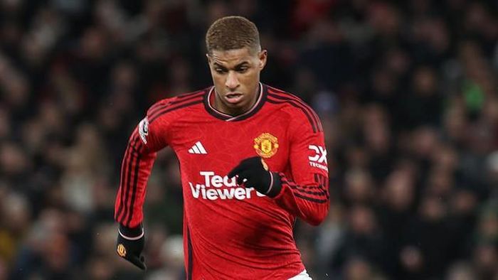 Các cầu thủ MU tỏ ra tức giận sau vụ việc Marcus Rashford lén đi hộp đêm