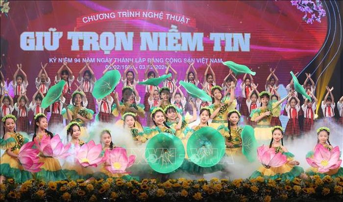 Tiết mục nghệ thuật biểu diễn trong chương trình. Ảnh: Phương Hoa/TTXVN