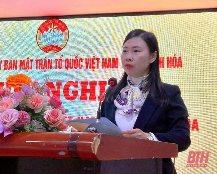 Phó Chủ tịch Ủy ban MTTQ tỉnh Nguyễn Thị Phương triển khai Hướng dẫn lấy ý kiến góp ý sửa đổi, bổ sung Điều lệ MTTQ Việt Nam khóa IX.