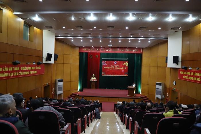 Quang cảnh buổi gặp mặt cán bộ hưu trí cơ quan Bộ Y tế.