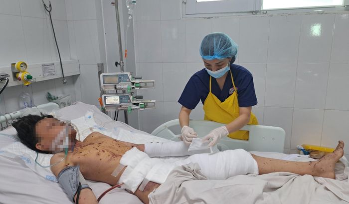 Cháu P đang điều trị tại bệnh viện.