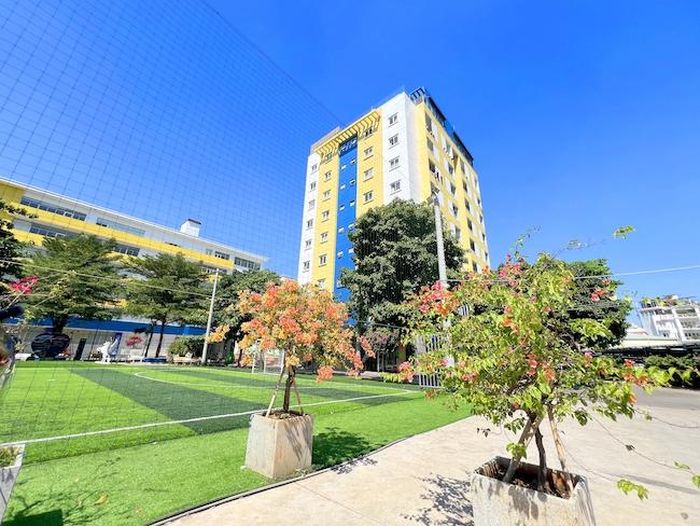 Khuôn viên Đại học Gia Định