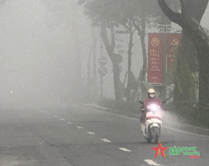 Hầu hết các phương tiện chỉ lưu thông được với tốc độ từ 15-20km/giờ. 