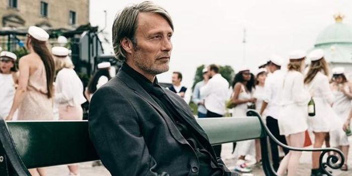 Mads Mikkelsen trong phim “Another Round”