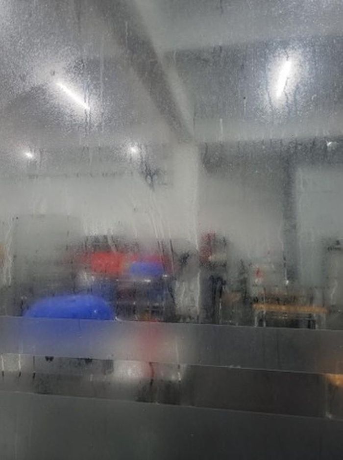 Những ngày này, chắc hẳn ai cũng hi vọng nắng lên, hong khô mọi thứ, chấm dứt chuỗi ngày nồm ẩm này.
