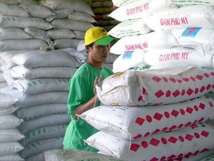 Nhìn chung, trong năm 2023 nhập khẩu phân bón từ đa số các thị trường tăng khối lượng nhưng giảm kim ngạch so với năm 2022. Ảnh minh họa.
