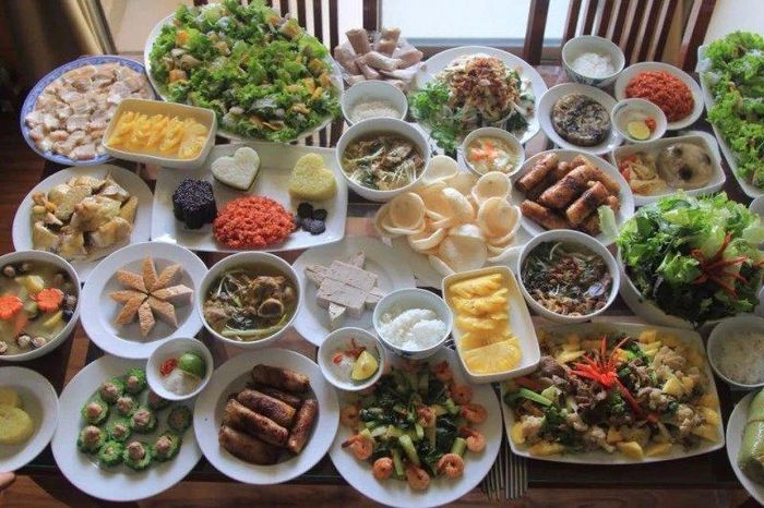Ngày Tết thường có nhiều thực phẩm giàu đạm, béo…