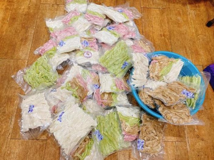 Những sản phẩm mứt Tết mang thương hiệu nhà làm không nhãn mác, hạn sử dụng liệu có đảm bảo vệ sinh an toàn thực phẩm?