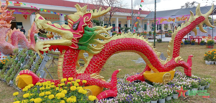 Nhiều thế rồng đẹp thể hiện sự tài hoa của bộ đội. 