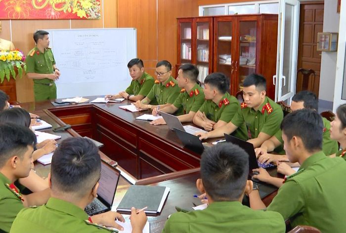 Bản lĩnh, trí tuệ, Phòng Cảnh sát hình sự Công an tỉnh Hà Tĩnh sẵn sàng đương đầu với khó khăn, gian khổ để hoàn thành xuất sắc nhiệm vụ.
