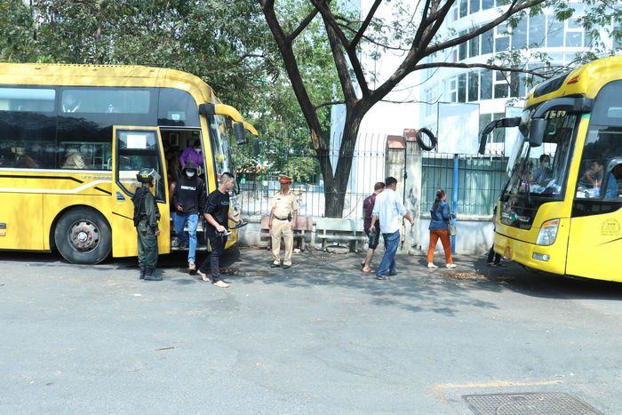  Hành khách được bố trí qua xe khác để kịp về quê đón tết 