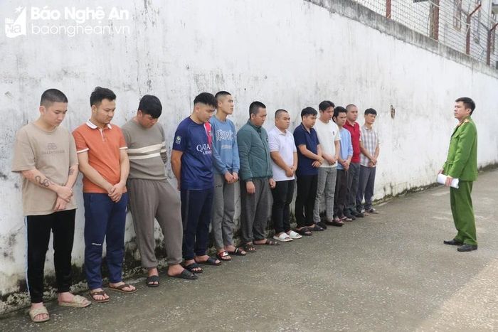  12 đối tượng tại nhiều tỉnh, thành trong đường dây đánh bạc 200 tỷ đồng bị bắt giữ. Ảnh tư liệu: Trọng Tuấn 
