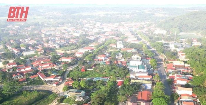Toàn cảnh thị trấn Lang Chánh.