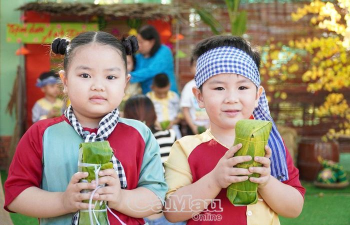 Hoạt động trải nghiệm giúp trẻ hiểu hơn về ý nghĩa ngày Tết cổ truyền.