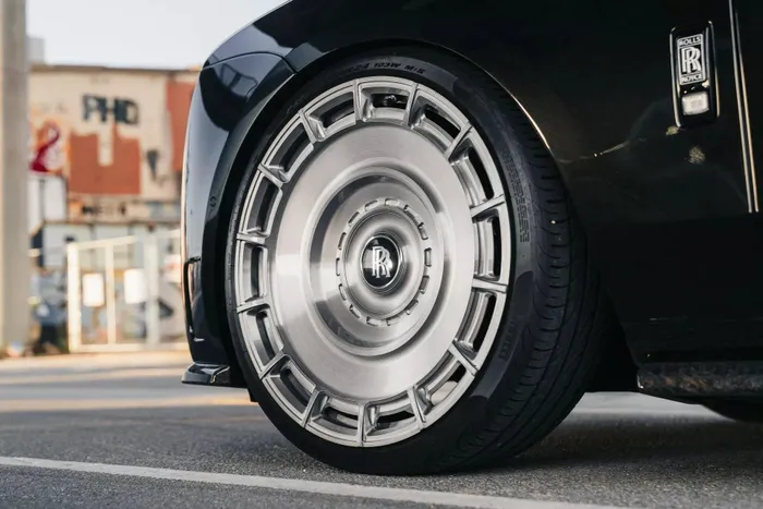 Ngắm Rolls-Royce Ghost với bản độ phong cách thể thao lạ mắt