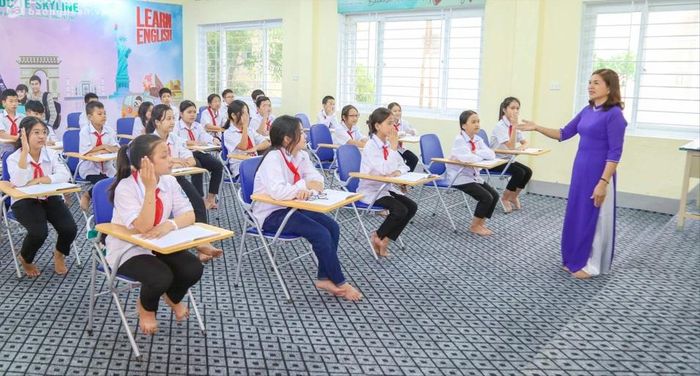  Giờ học Tiếng Anh của học sinh Trường THCS Lê Hồng Phong (Hưng Nguyên). Ảnh: Đình Tuyên 