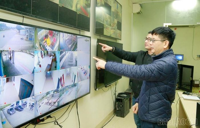 Bến xe Trung tâm Lào Cai tăng cường giám sát phương tiện ra vào bến. 