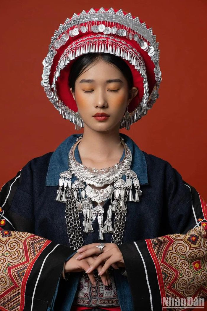 Trang phục của người Mông Lềnh tại huyện Mù Cang Chải, tỉnh Yên Bái.
