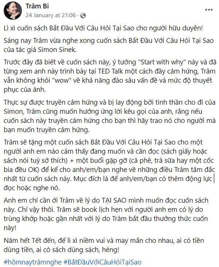 Vừa qua, chị Trâm treo status "Lì xì cuốn sách Bắt đầu với câu hỏi tại sao cho người hữu duyên!" 