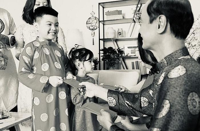 Ông bà sẽ mừng tuổi cho con cháu